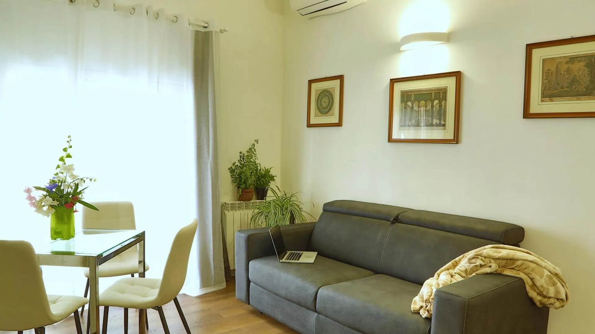 Suite Montenero Terme Milano Lägenhet